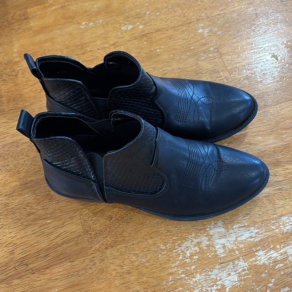 Easy Street Black Ankle Boots